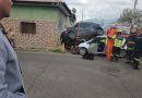 Adulta mayor protagoniza violento accidente de tránsito: vehículo terminó literalmente montado sobre otro en San Felipe